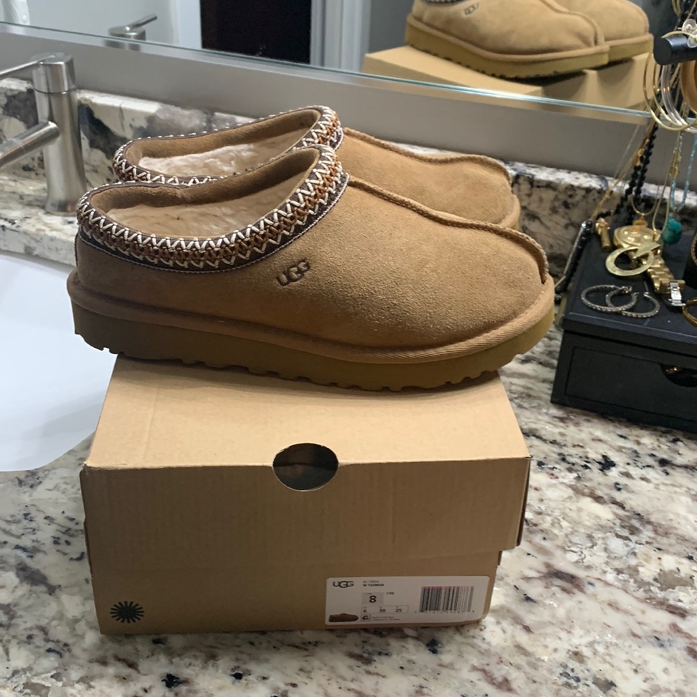 Ugg Tasman slippers